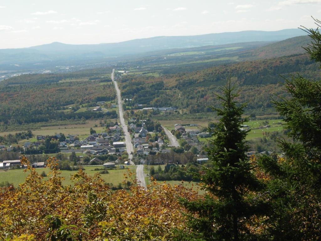 Le Gite Ambrelane Bed & Breakfast Thetford Mines