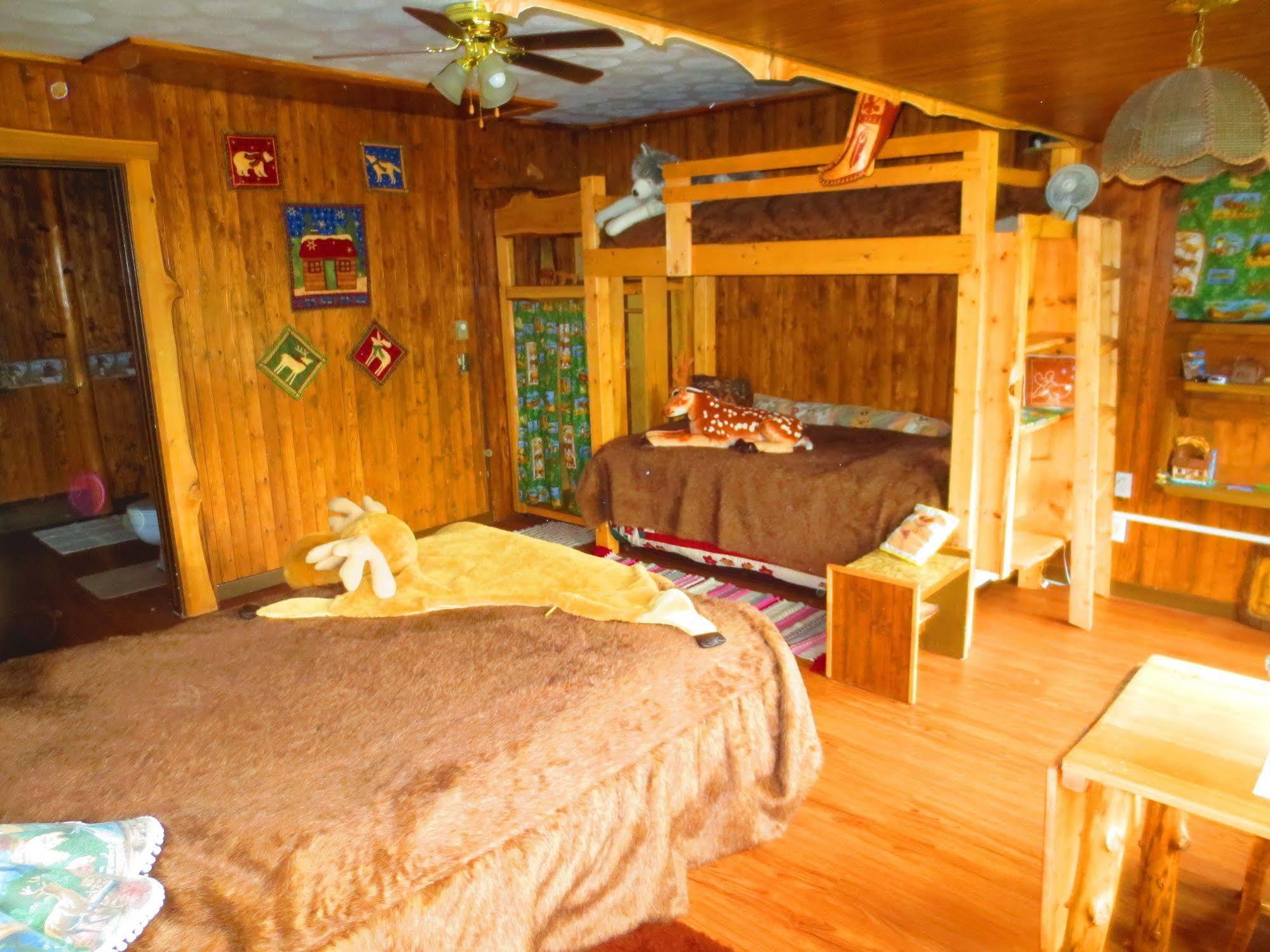 Le Gite Ambrelane Bed & Breakfast Thetford Mines